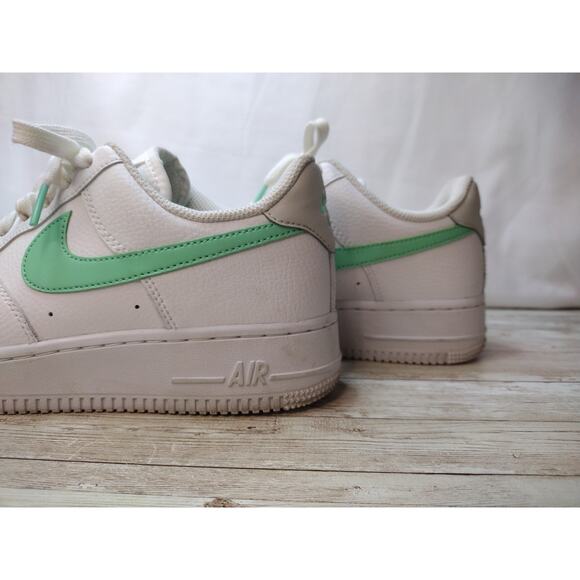Nike Air Force 1 One WHITE GREEN GLOW 315115-164 Size 7.5 - Picture 11 of 12